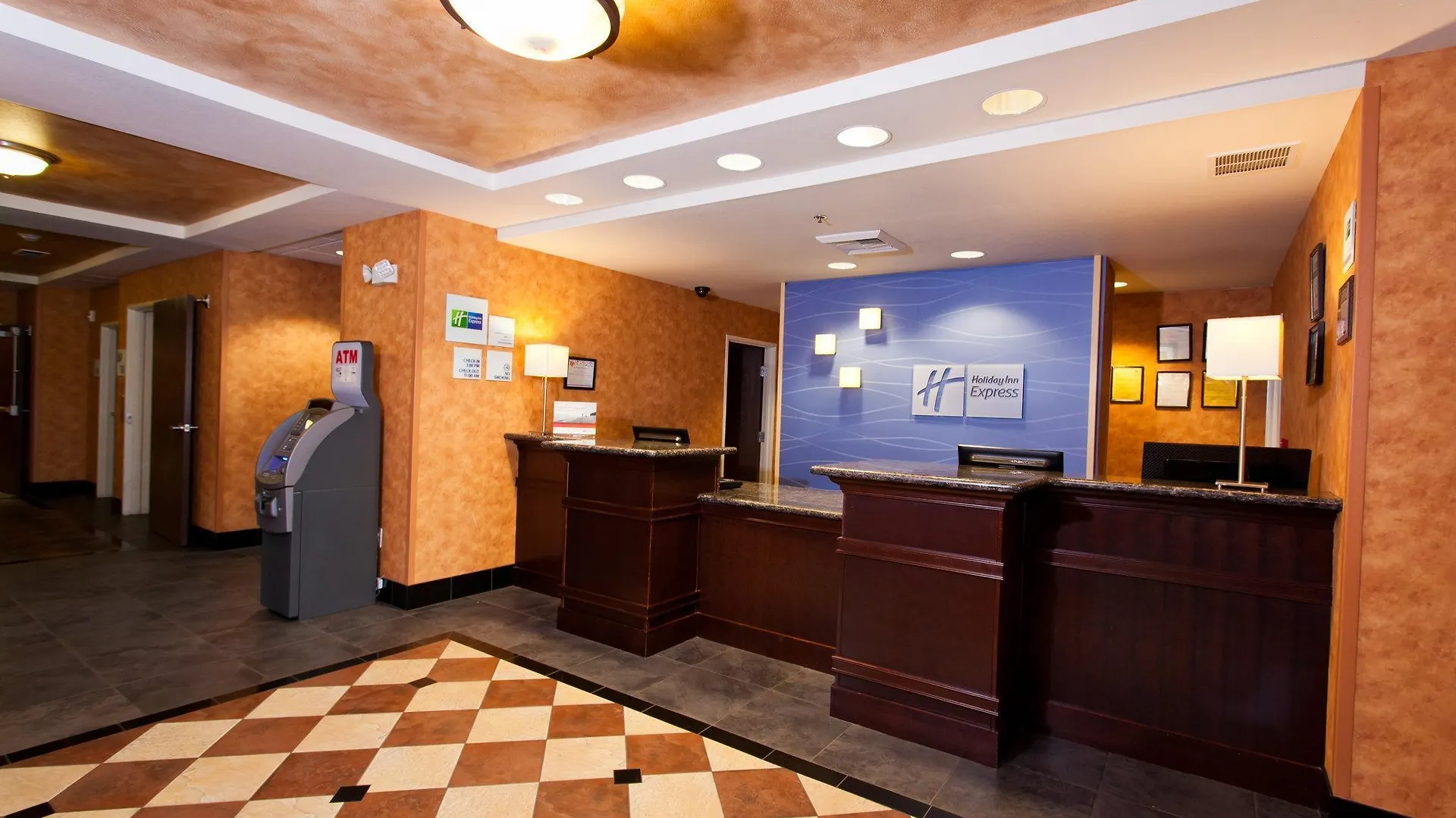 Holiday Inn Express & Suites Sacramento Ne Cal Expo By Ihg 3*,