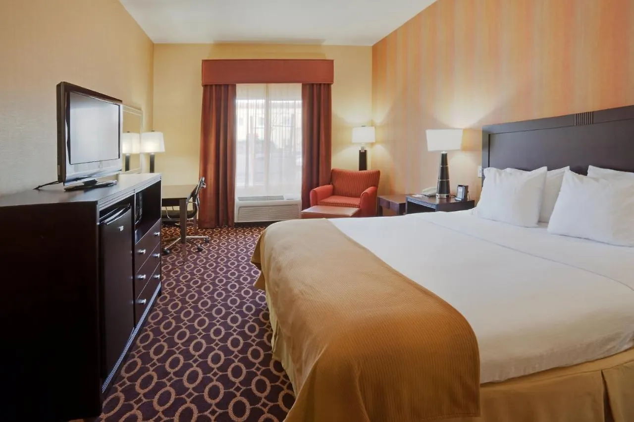 Holiday Inn Express & Suites Sacramento Ne Cal Expo By Ihg 3*,