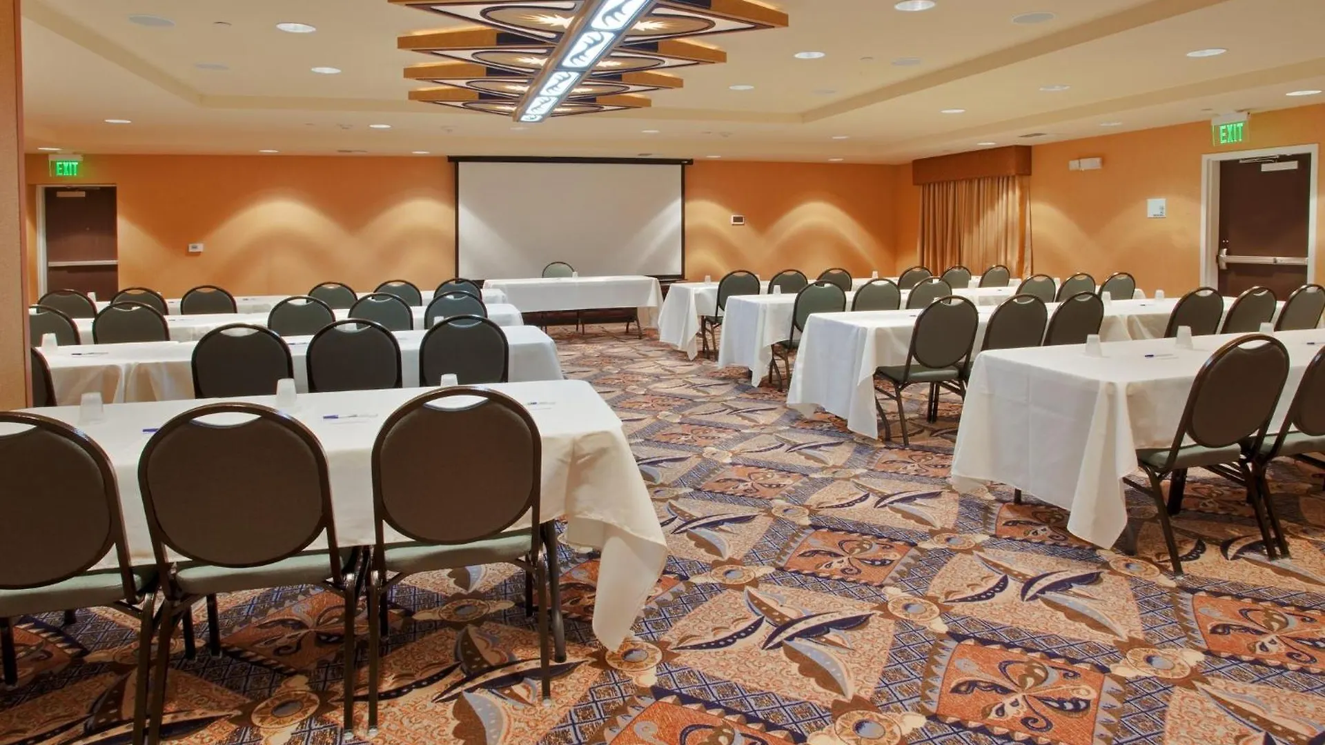 Holiday Inn Express & Suites Sacramento Ne Cal Expo By Ihg United States