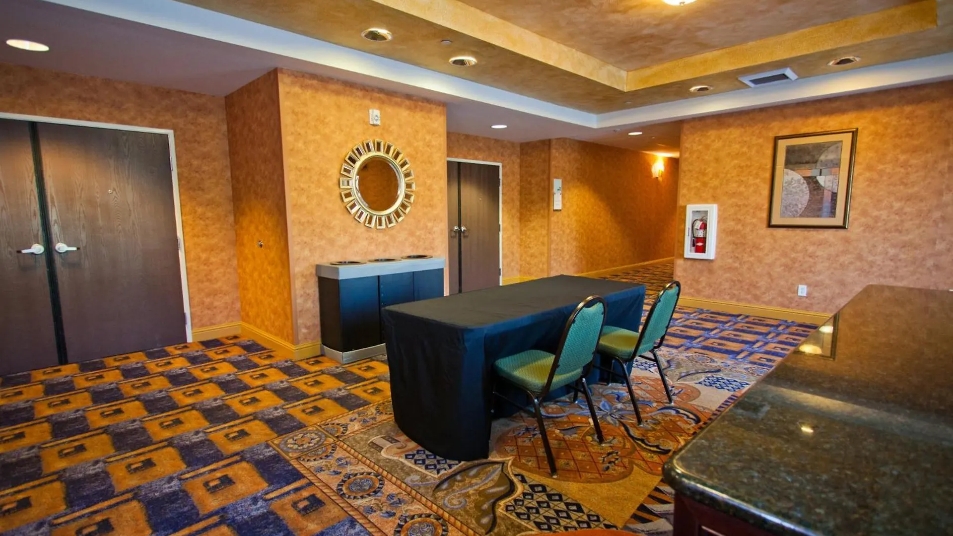 Holiday Inn Express & Suites Sacramento Ne Cal Expo By Ihg Hotel