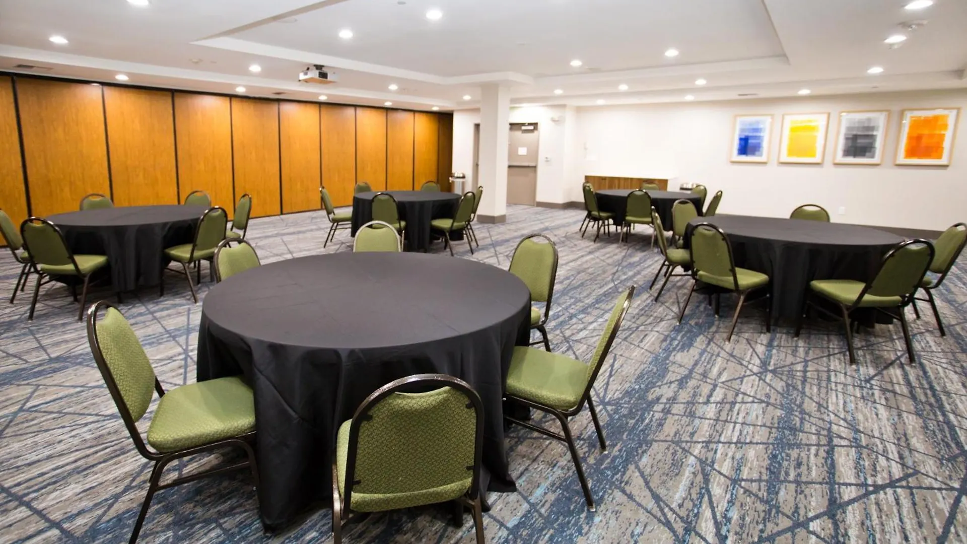 Holiday Inn Express & Suites Sacramento Ne Cal Expo By Ihg