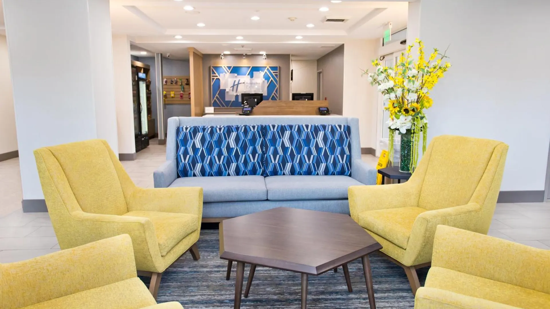 Holiday Inn Express & Suites Sacramento Ne Cal Expo By Ihg 3*,