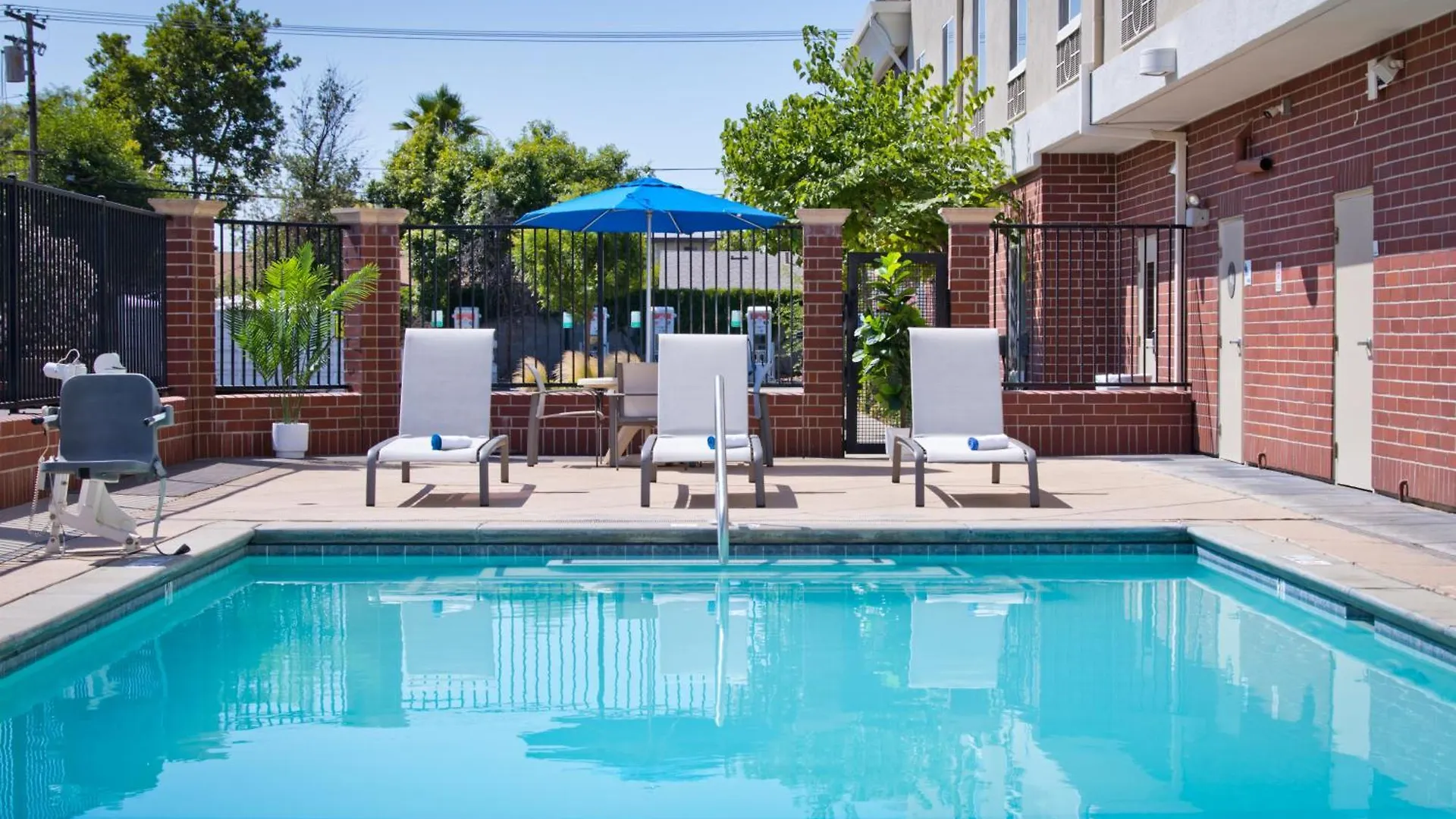 Holiday Inn Express & Suites Sacramento Ne Cal Expo By Ihg Hotel