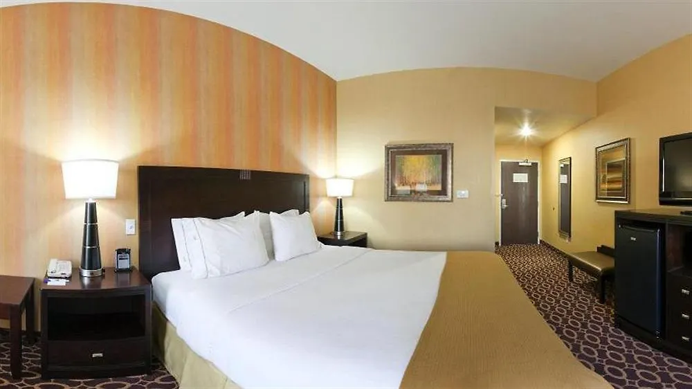 Holiday Inn Express & Suites Sacramento Ne Cal Expo By Ihg 3*,
