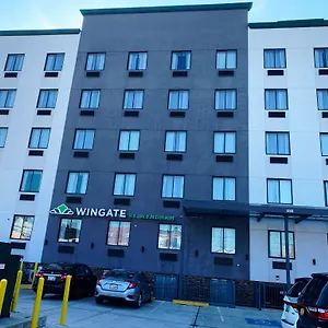 ** Hotel Wingate By Wyndham Jfk Airport, Far Rockaway Ny United States
