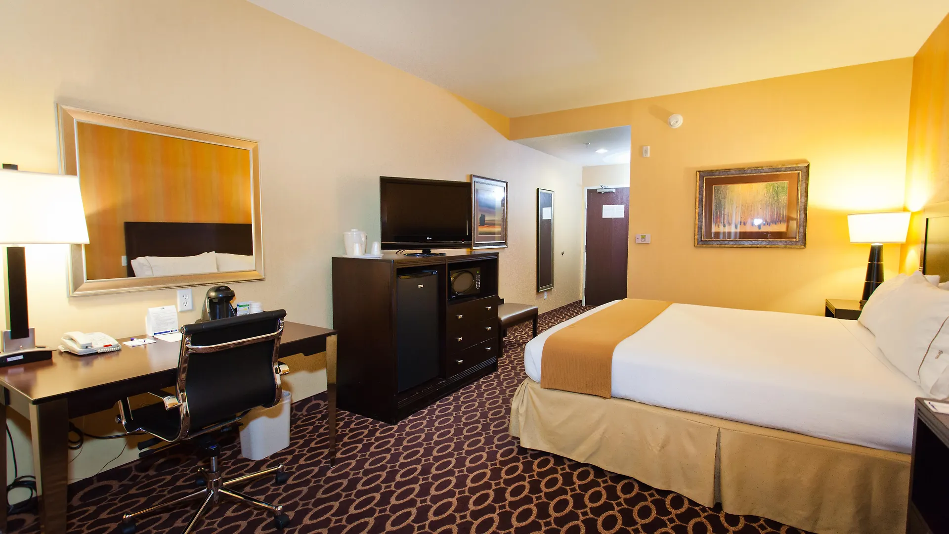 Holiday Inn Express & Suites Sacramento Ne Cal Expo By Ihg Hotel