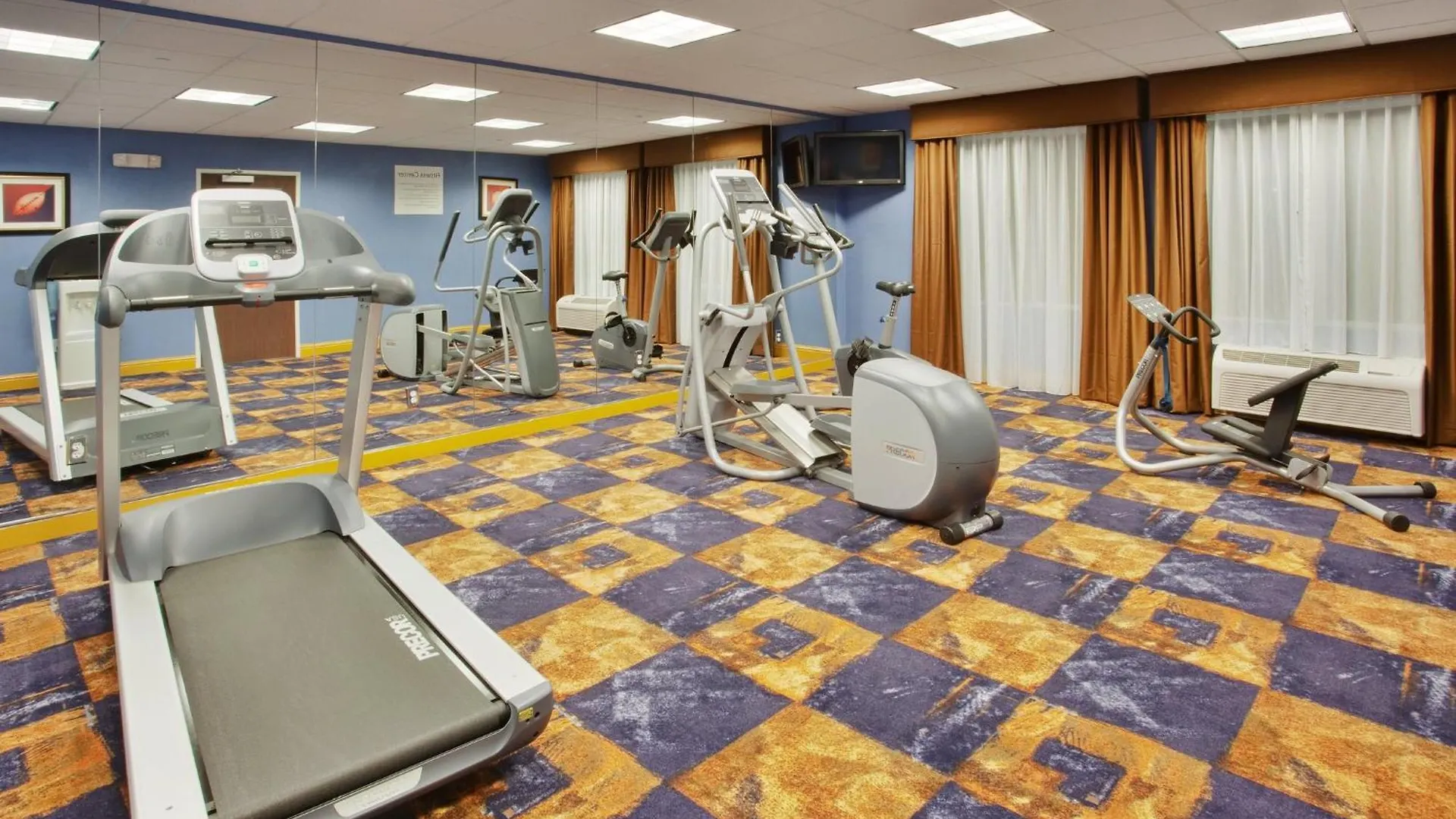 Hotel Holiday Inn Express & Suites Sacramento Ne Cal Expo By Ihg
